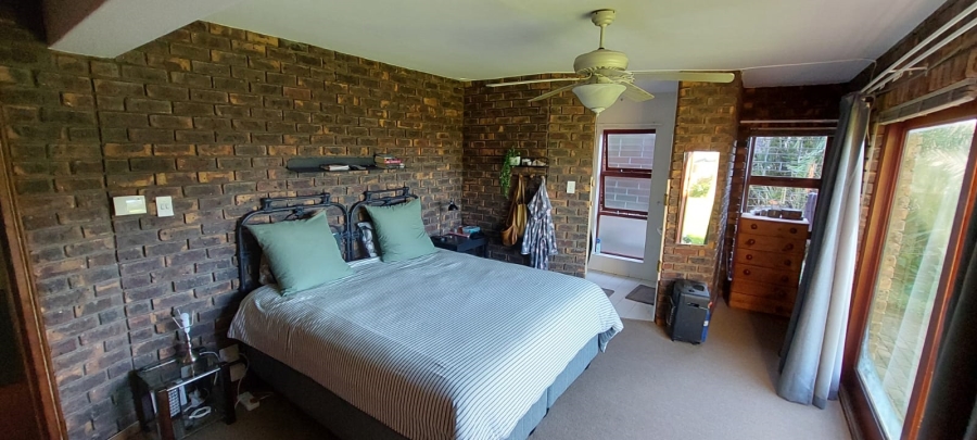 4 Bedroom Property for Sale in Noorsekloof Eastern Cape